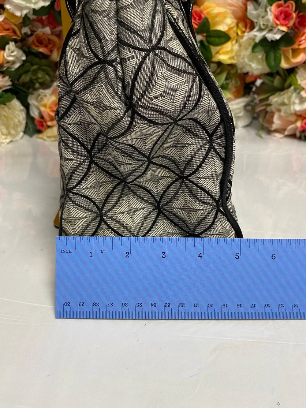 Geometric Multi Pocket Tote Shoulder Bag Gray Black Organizer